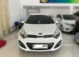 Kia Rio 2014 matic putih siap pakai