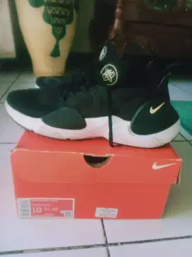 Sport shoes Nike