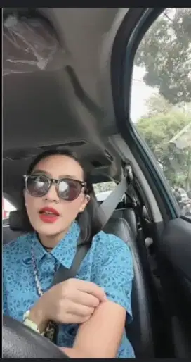 Dibutuhkan banyak pengemudi taksi blue bird