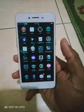 dijual hp oppo A37 msh bagus dan batrai awet banget