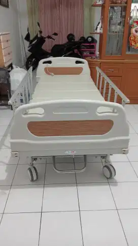 Ranjang pasien rail elektrik