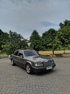 Mercy 230 E  W124 boxer AT