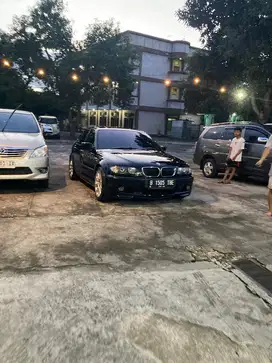 BMW 318i 2004 Bensin