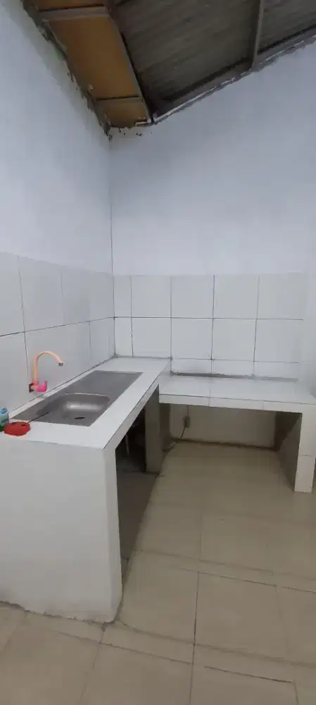 Disewakan/Dikontrakkan rumah dg 2 kamar