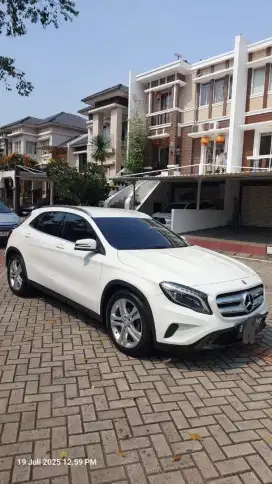 Mercedes-Benz GLA200 2015 Bensin