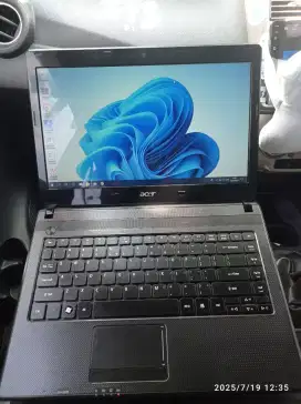Laptop acer aspire. Laptop kesayangan. Masih bagus banget