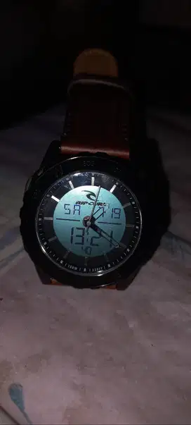 Dijual rip curl rival ana leather analog-digital