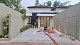 RUMAH BARU SIAP HUNI 4 KAMAR TIDUR DI NGAGLIK SLEMAN