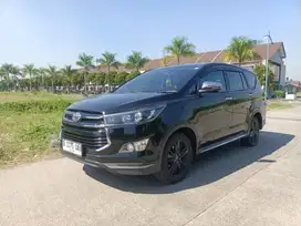 Toyota Innova Venturer 2.4 Diesel at 2018
