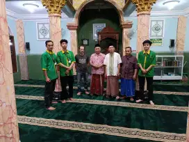 Karpet masjid tebal