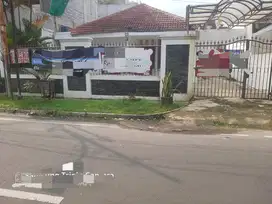 Dijual murah rumah tua di perumahan Pulomas barat jakarta timur