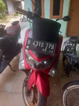 Jual motor nmax tahun 2017 seken
