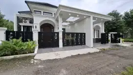 DI JUAL RUMAH CANTIK, POSISI HOOK, DI NGAGLIK SLEMAN