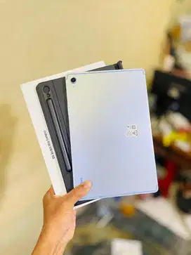Samsung Tab S10 FE 5G 8/128 + keyboard