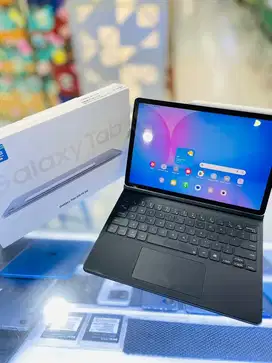 Samsung Tab S10 FE 5G 8/128 + keyboard