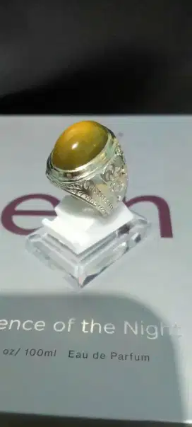 Batu cincin idocrase solar aceh