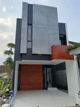 Dijual rumah 2 lantai di Antapani Bandung