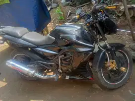 Pulsar 135 pajak hidup