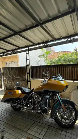 Roadglide cvo 2009,roadking,sportster