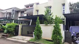 Rumah 2 lantai cantik di Cluster Kintamani PuriGading Jatiwa