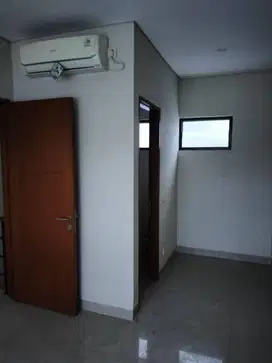 Dijual Cepat Rumah 2 lantai di Premier 3, Kranggan, Cibubur, Bekasi