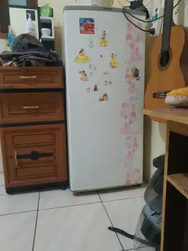 Kulkas 1 pintu merk sharp