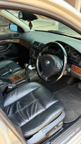BMW 528i 1997 Bensin