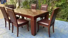 Meja Makan Kayu Solid Kursi 6 Istimewa