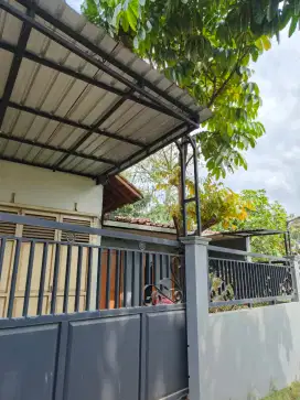 Di jual Tanah dan Bangunan, di Jl wonosari Yogyakarta.
