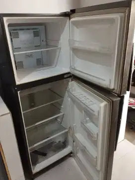 Kulkas panasonic 2 pintu