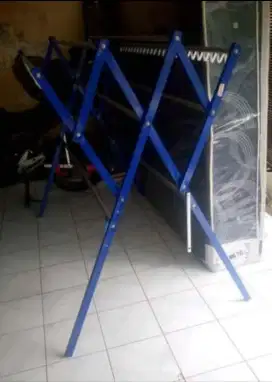 Jemuran Aluminium Galaxy Star Lipat W + Hanger