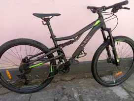 Thril Oust Elite Like New
