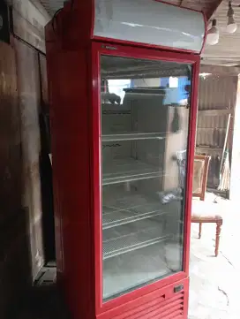SHOWCASE SUPER JUMBO 627L