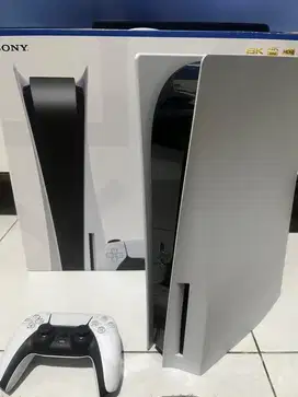 PS 5 Disc + Bonus Game Banyak