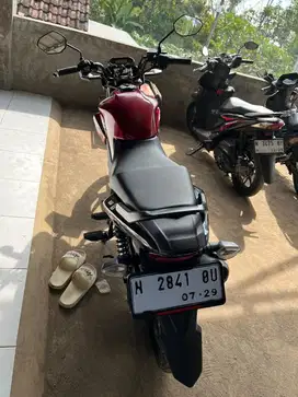 Honda Verza 150cc 2024 warna merah hitam