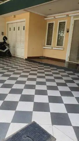 RUMAH 2 LANTAI SIAP HUNI, FULL FURNISH 1 GATE SYSTEM KOMPLEK  JAKARTA