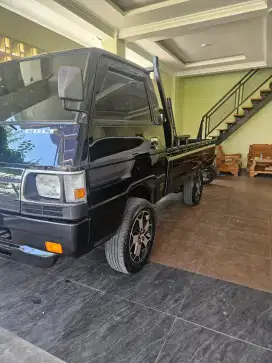 Mitsubishi L300 tahun 2022