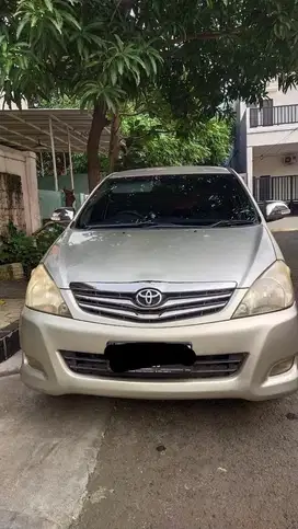Dijual Toyota Innova 2.0 G 2010