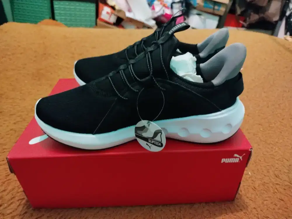 Sepatu puma ori
