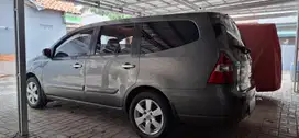 Nissan Grand livina 2010 Bensin
