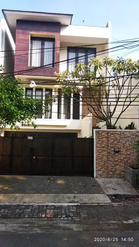 Dijual murah Rumah mewah di tebet utara Jakarta selatan