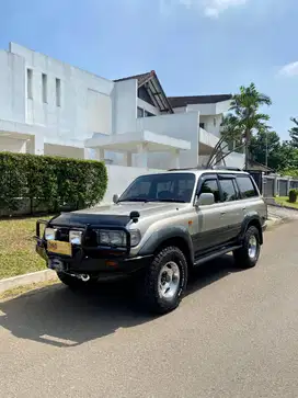 FOR SALE! TOYOTA LAND CRUISER VX 81 LIMITED TAHUN 1995
