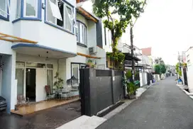 Rumah Asri Nyaman Semifurnish di Tebet Utara Jakarta Selatan