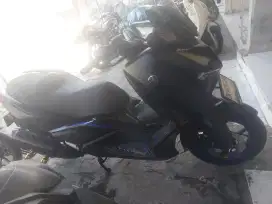 Keadaan unit baru 4 bulan  masih ori dan sprti baru
