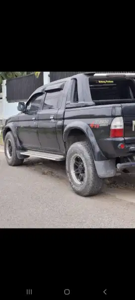 Dijual mobil double cabin 4x4