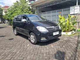 Toyota Kijang Innova 2010 Bensin