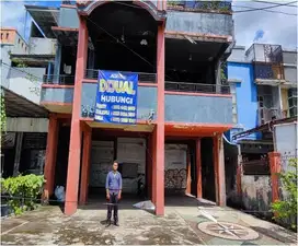 Ruko 3 Lantai Akses Jalan Utama Parkir Luas