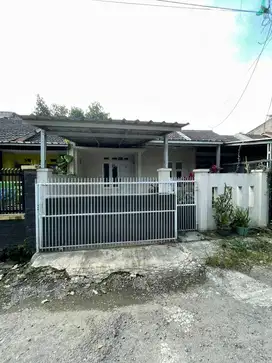 DIKONTRAKAN/DISEWAKAN rumah siap huni dibandung
