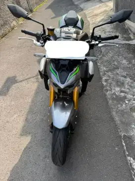 Kawasaki Z900 SE 2025