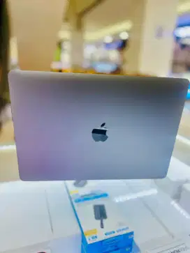 MacBook Air M1 2020 13-InchiBoxID/A8/256GBSpaceGreyAppleM1BH100%